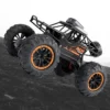 Voiture RC cascadeuse robuste conçue pour le franchissement de terrain, équipée d'un châssis résistant et de pneus tout-terrain - disponible sur véhicule-rc.store