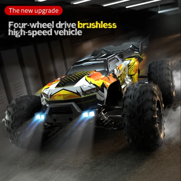 Variante orange de la voiture RC WLtoys 16101PRO avec moteur brushless 4WD en pleine accélération